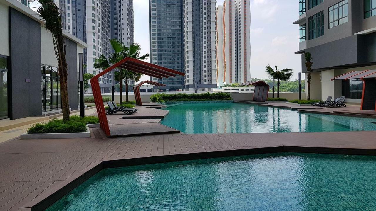 I-Walker @ Ioi Conezion Putrajaya Apartment Exterior photo